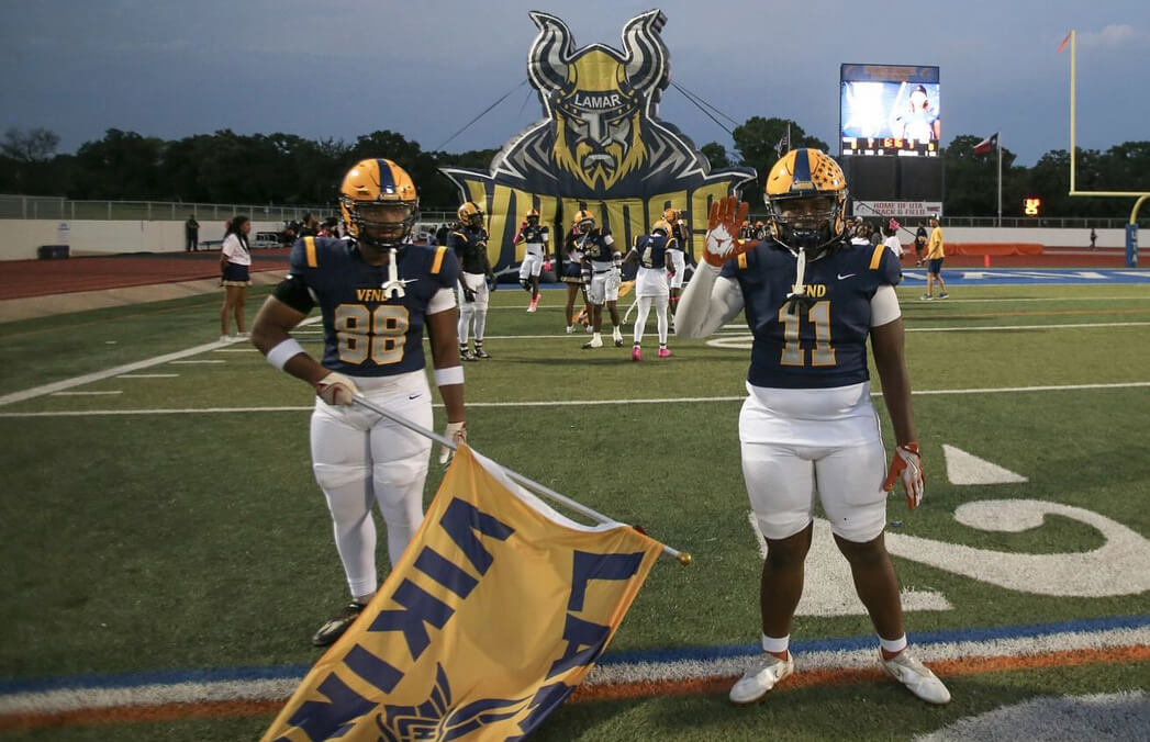 LHSFootball-pregamerunthru25 LHSFootball-pregamerunthru25